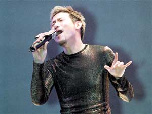 张学友惹上麻烦 新专辑主打歌出现版权问题 _