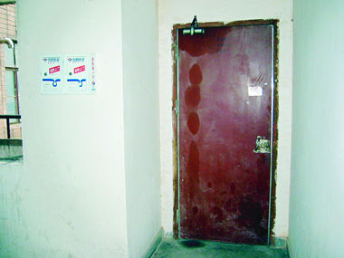 组图:艳星陈宝莲自杀始末