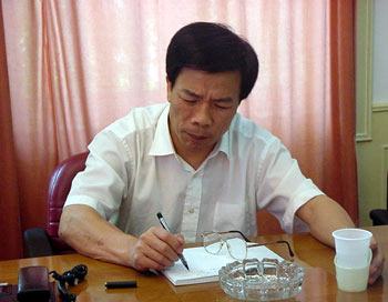 市委副书记金邦清听取报告