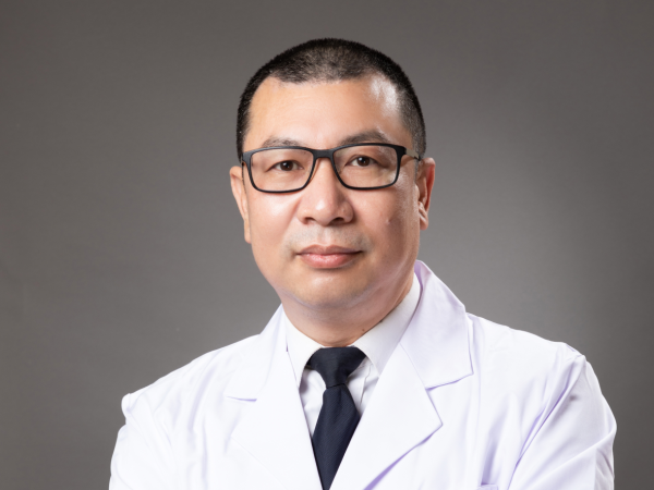 乐活人物|郑士立:从诊室到讲台,一位老中医的“第二单位”