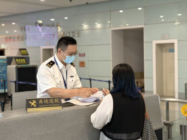 ?一年验核近267万元,退税超33万元!温州海关离境退税从“逐单验核”到“抽检验核”,从“能退”到“好退”