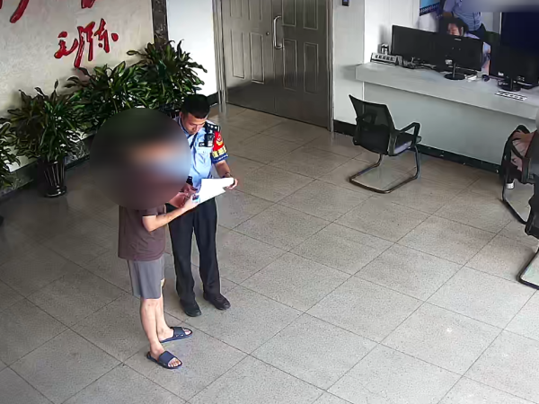 运输大量假烟被抓 嫌犯家属却跨越两千公里寄来感谢信