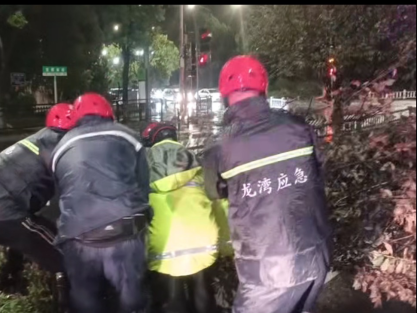 确保24小时值守、物资调拨零延误!龙湾应急管理局当好风雨中的”守门员“