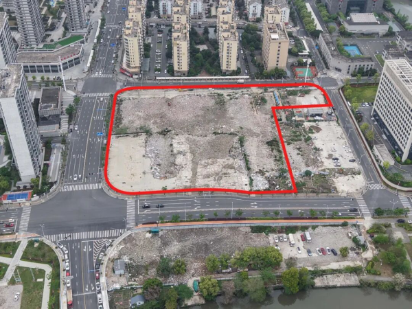市区南湖片一宅地成功出让