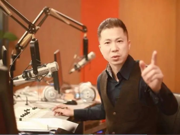 因装修公司有“难处”,新房被延期交付一年后还是“潦草”一片,男子提了个要求......