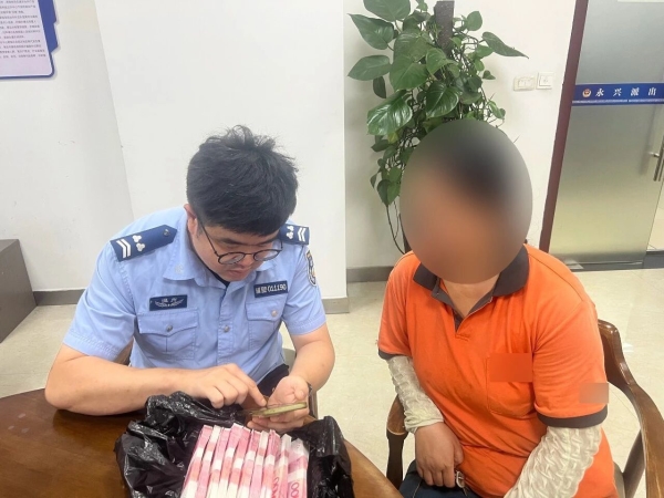 女子轻信“军人男友”投资理财骗局 民警上门劝阻止损10万元