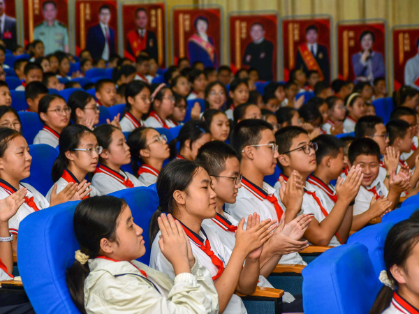 鹿城区2026“我是追梦人”思政课活动在温州市第二实验中学举行