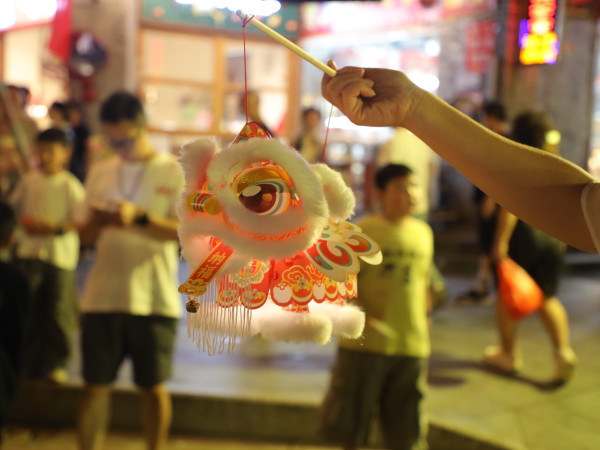 氛围感拉满!瑞安忠义街中秋游园夜活动火爆开启