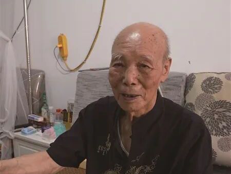 102岁还在记账、种菜、下棋!温州这位百岁老人的长寿秘诀,藏在棋盘烟火间
