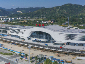 受台风“蔷琵”影响,苍南部分列车停运