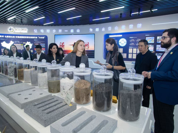 青科会架起合作桥梁!俄罗斯科技代表团走进我市海螺集团,共叙中俄科创产业新机遇
